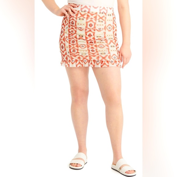 NEW FREE PEOPLE - Fully Lined Mesh Mini Skirt with Ruching and Boho pattern - Picture 2 of 11